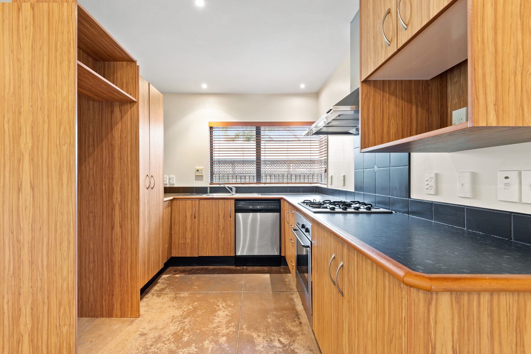 Saltaire Kitchen Before
